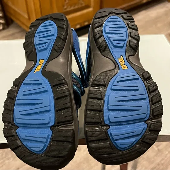 Teva LITTLE BOY SZ 1 Manatee Sandals NWOT