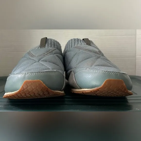 Teva Men's Gray Quilted Slip-On Shoes Size 11 EUC
