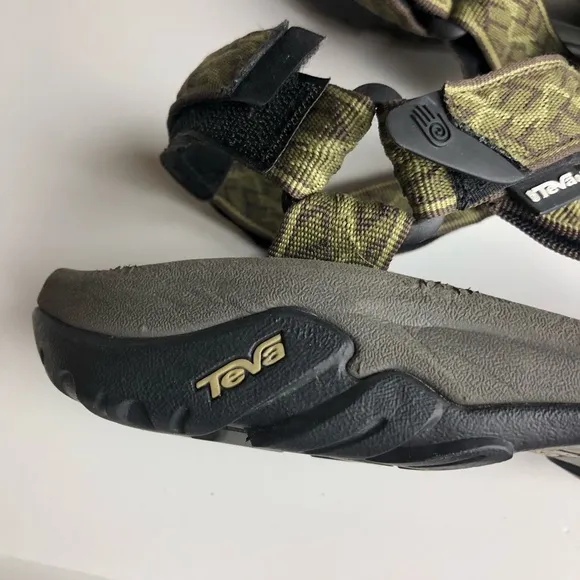 Teva Men’s Hurricane Sandals in Wavy Trail Green