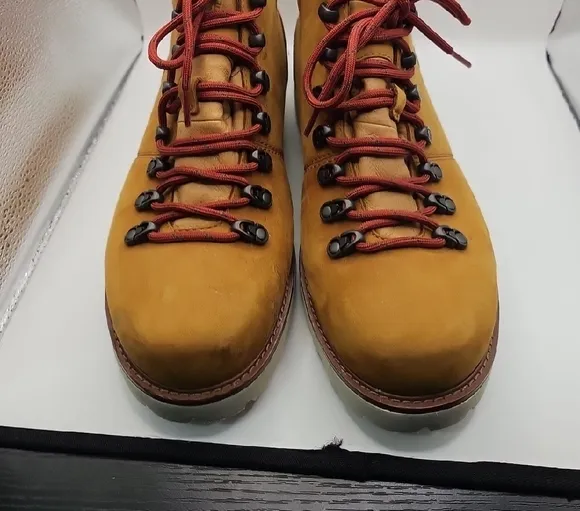 The North Face Men's Tan Hiking Boots