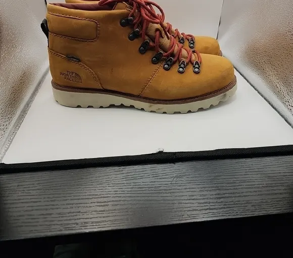 The North Face Men's Tan Hiking Boots