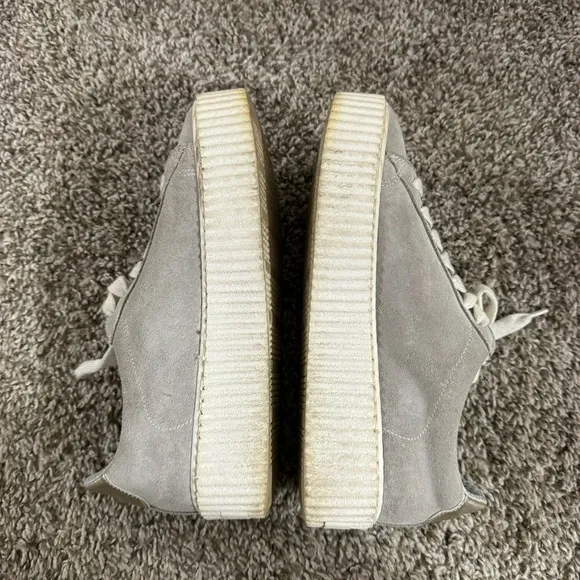 The Shoe Box Platform Tennis Shoes Size 6