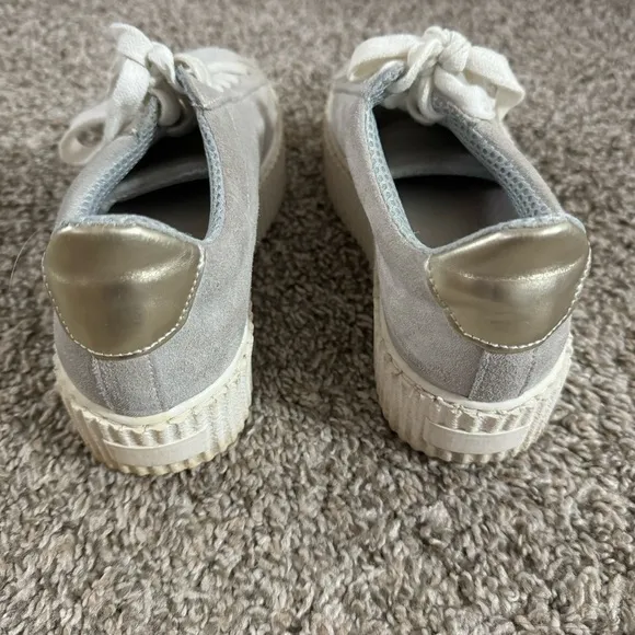 The Shoe Box Platform Tennis Shoes Size 6