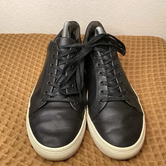 Thursday Premier Low Top Mens Sz US 9 Black White Casual Classic Shoes Sneakers