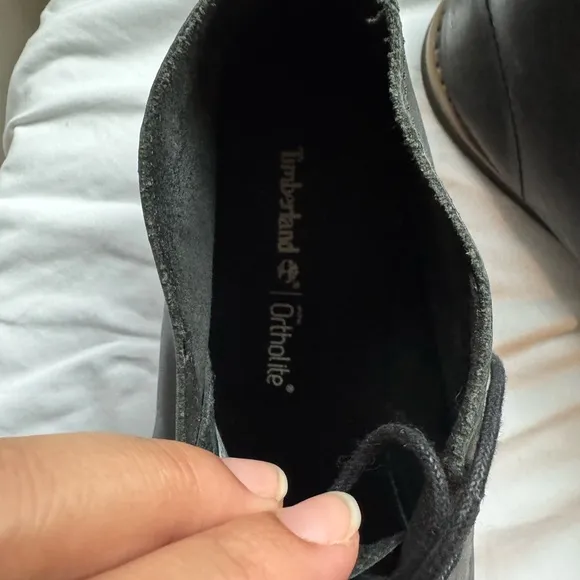 Timberland Black Chukka Boots Sleek Leather Design