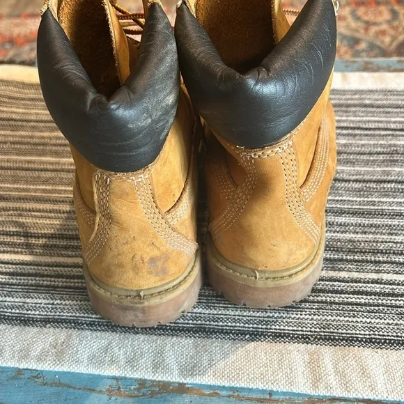 Timberland Classic Boots Mens Waterproof Nubuck Wheat Size 6M