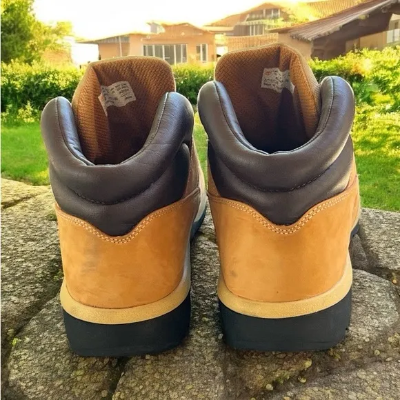 Timberland Men's Field Chukka  Boots