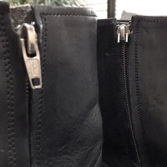 TO BOOT NEW YORK ‘HAWTHORNE’  BLACK LEATHER BOOTS