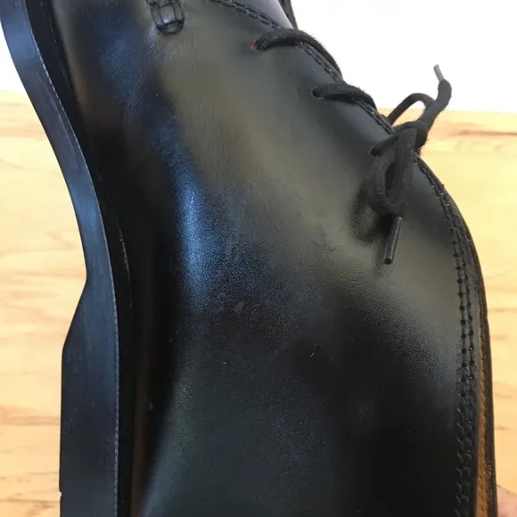 Tod’s Black Leather Lace Up Chukka Boot in 10 1/2 Square Toe Italy Like New