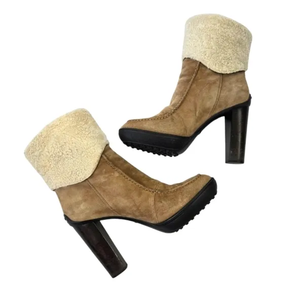 Tods Sherpa Sheepskin Suede Beige Y2K Chunky Heel Ankle Boots