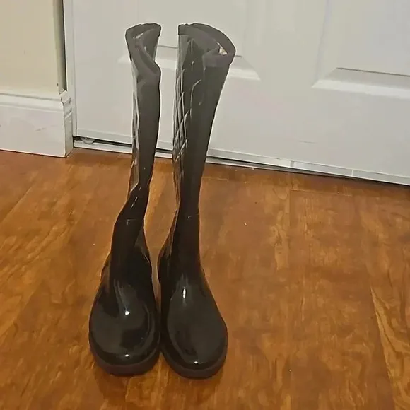 Tommy Hilfiger Tall Tufted Rain Boots