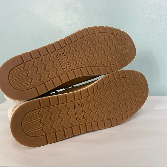 TOMS Women’s Lace Up Casual Boots Tan Size‎ 12