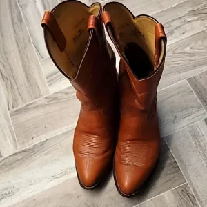 Tony Lama tall chestnut cowboy boots 8EE
