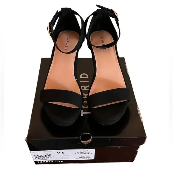 Torrid 4H Black Platform Tapered Heel Shoes New in Box Size 9.5WW