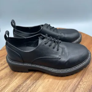 Torrid Shoes Womens Size 8 WW Black Oxford Chunky Lug Gothic Comfort Dress