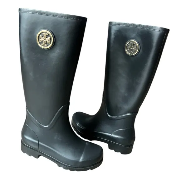 Tory Burch Black Tall Sarah Logo Rain Boots Gold Medallion Style 37568, Size 5