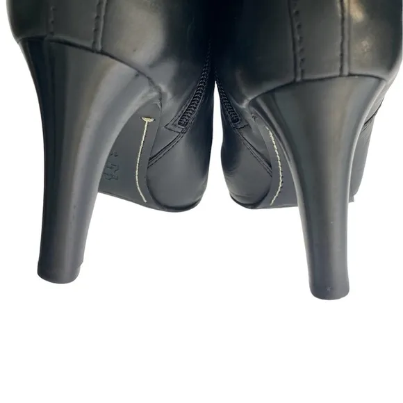 Tory Burch BlackBristol Equestrian CalfLeather Ankle Zip Bootie size 10M
