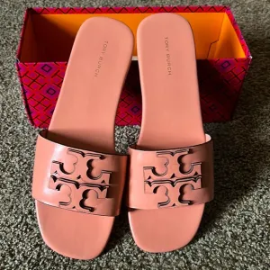 Tory Burch Ines leather Slide. Brand new, never worn new with duster bag. Size 8