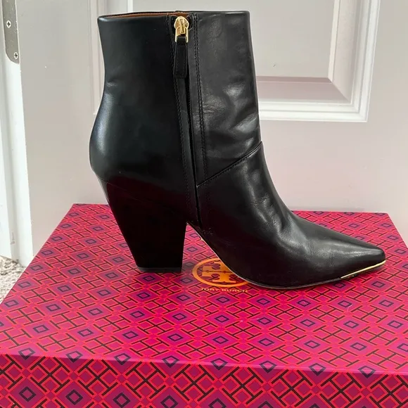 Tory Burch LILA 90MM Zip Up Ankle BootieCalf Leather