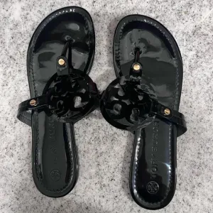 Tory Burch MILLER SANDAL, PATENT LEATHER