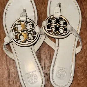 Tory Burch White and Gold Sandals size 9.5