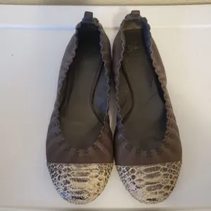 Tory Burch Womens Brown Leather Snake Print Slip On Ballet Flats Shoes Size 8B