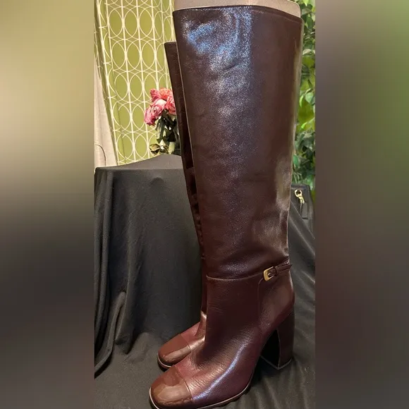 Tory Burch Women's Tall Banana Heel Boots excellent condition size 9