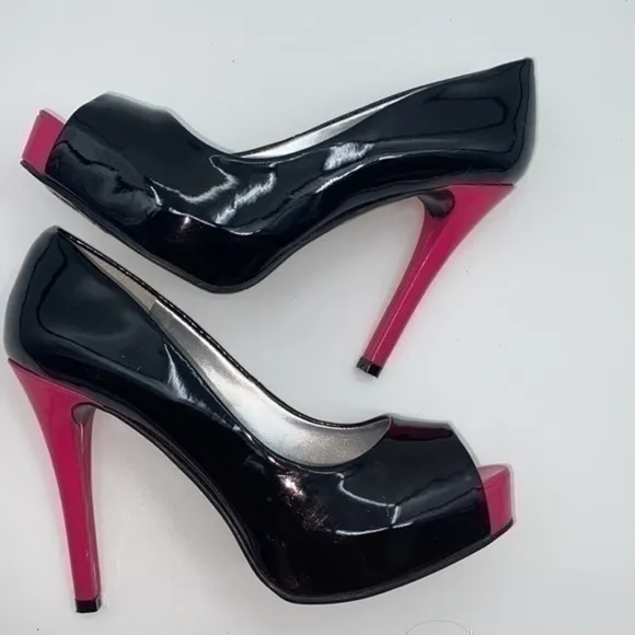 UEC Guess black &amp; neon pink patent leather peep toe platform shoes 7 1/2
