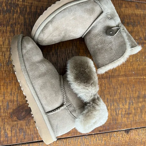 Ugg ankle boots