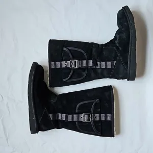 UGG Australia “1895 Retro” Cargo Tall Zip Black Sheepskin Boots Women's Size 8