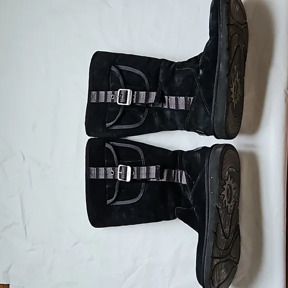 UGG Australia “1895 Retro” Cargo Tall Zip Black Sheepskin Boots Women's Size 8