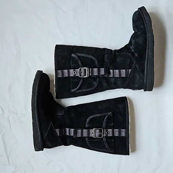 UGG Australia “1895 Retro” Cargo Tall Zip Black Sheepskin Boots Women's Size 8