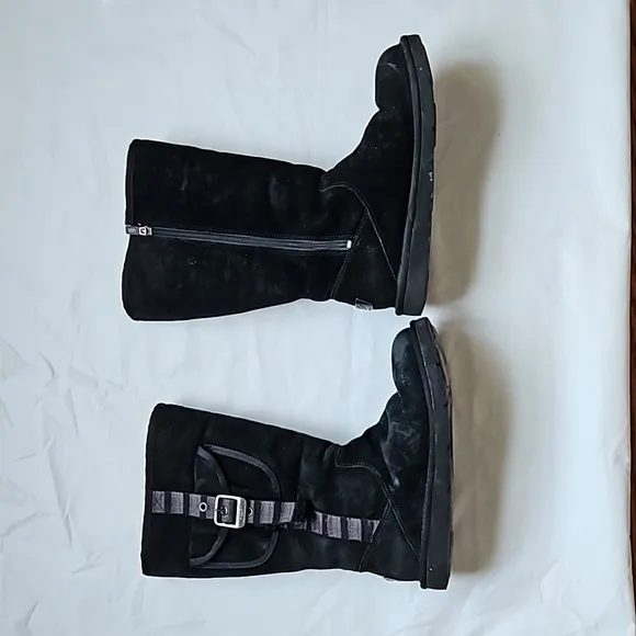 UGG Australia “1895 Retro” Cargo Tall Zip Black Sheepskin Boots Women's Size 8