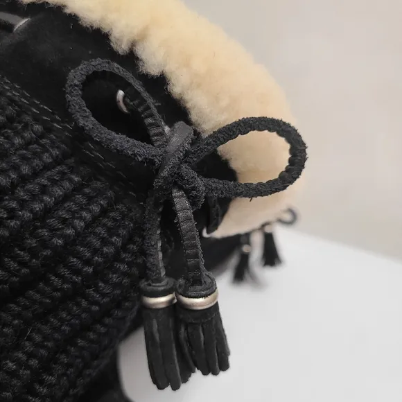 UGG Australia Black Suburb Boots in Suede &amp; Cable Knit Size 7