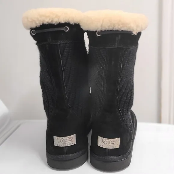 UGG Australia Black Suburb Boots in Suede &amp; Cable Knit Size 7