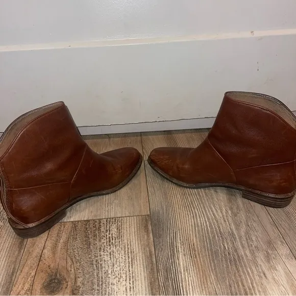 UGG Australia Bruno Brown Leather Ankle Boots Womens Size 8 EUR 39 Back Zip