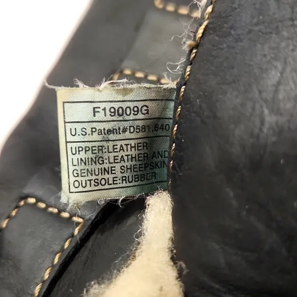 UGG Australia Cove Leather &amp; Sheepskin Black Boots Size 8