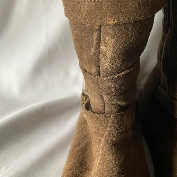 Ugg Australia Maddi Girls Boots Tall With Buckles and Zipper Size 4