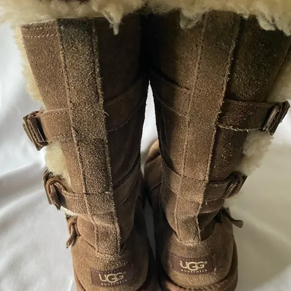 Ugg Australia Maddi Girls Boots Tall With Buckles and Zipper Size 4