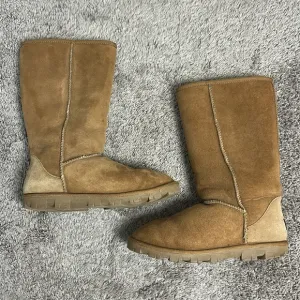 UGG Australia Women’s Classic Tall Boots Brown Suede Sheepskin Wool Size 9