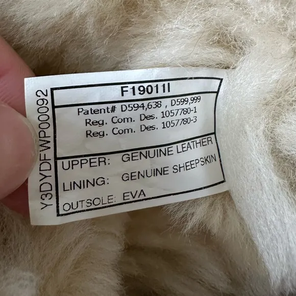 UGG Bailey Button Tan Leather Sheepskin Ankle Bootie Boots Size 5