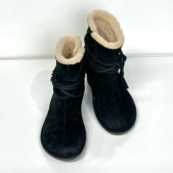 UGG Black Suede Gaviota ankle wrap moccasin boots size 7
