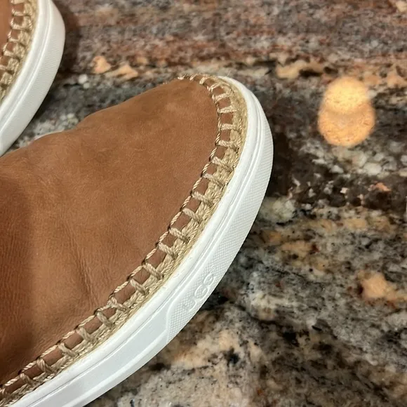 UGG® Caleel Chestnut Brown Slip-On Women's Sneakers, Size 8.5, EUC