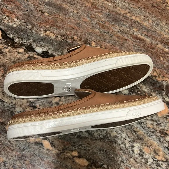 UGG® Caleel Chestnut Brown Slip-On Women's Sneakers, Size 8.5, EUC