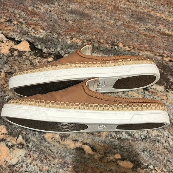 UGG® Caleel Chestnut Brown Slip-On Women's Sneakers, Size 8.5, EUC