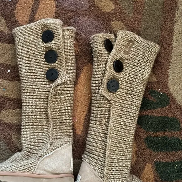 Ugg Cardy Boots Womens Size 6 Tan Brown Tall Three Button Ribbed