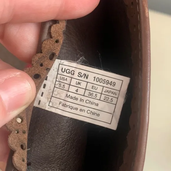 {UGG} Cary Brown Leather Lace Back Boot 5.5