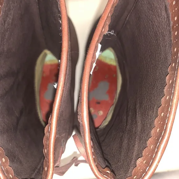 {UGG} Cary Brown Leather Lace Back Boot 5.5