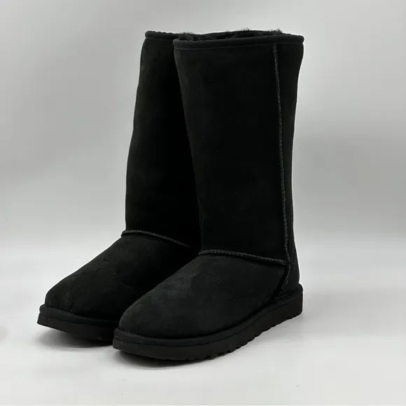 UGG Classic Tall Boots. Size 7