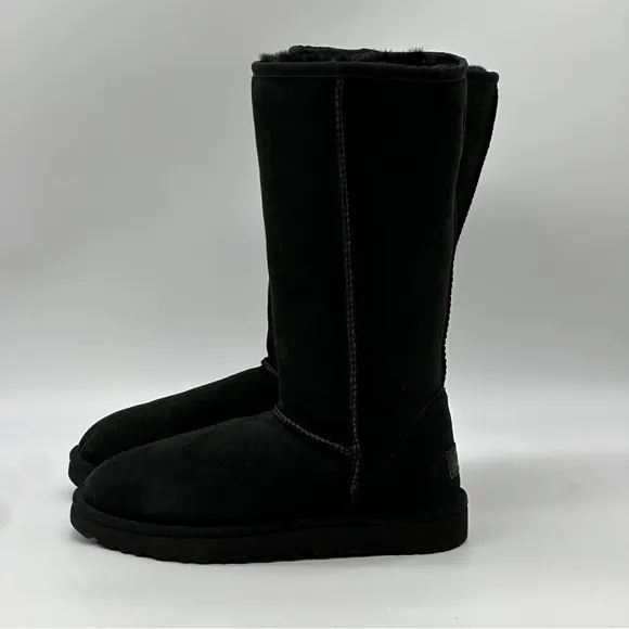 UGG Classic Tall Boots. Size 7
